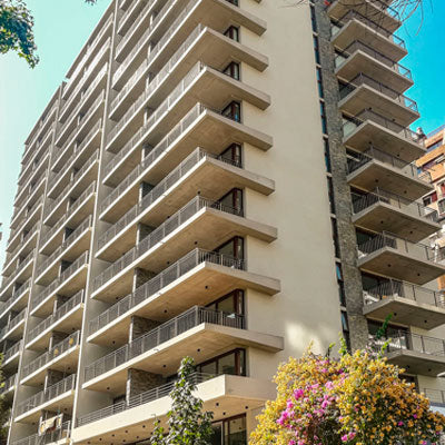 Edificio La Gloria, The Place