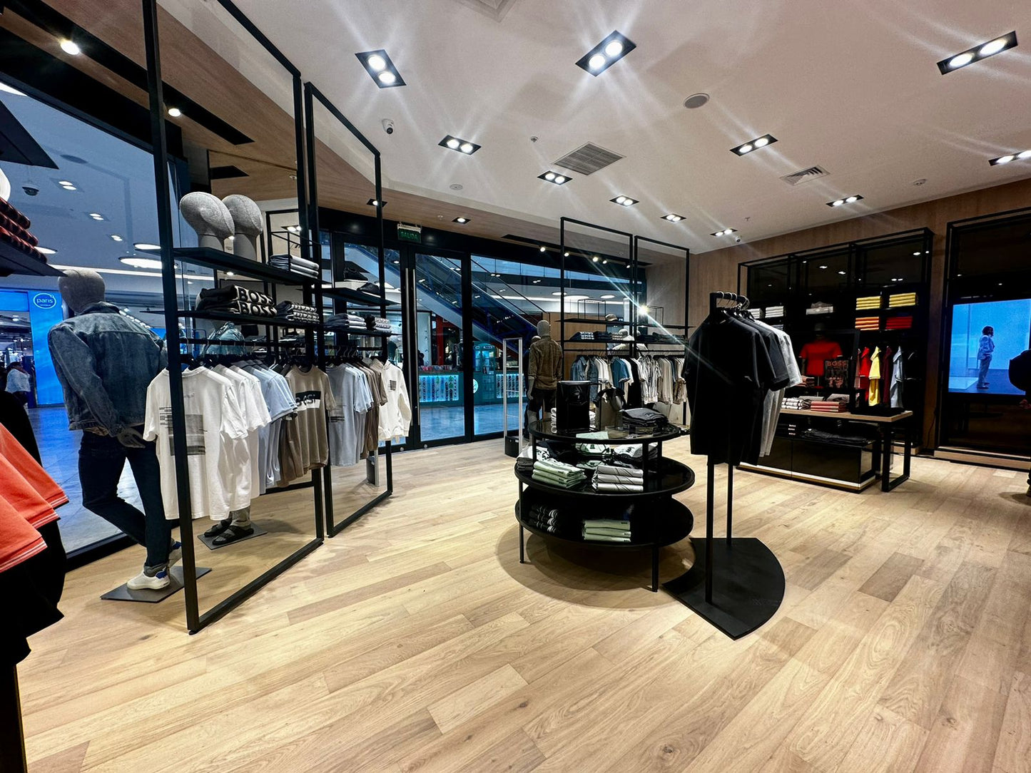 Hugo Boss Parque Arauco