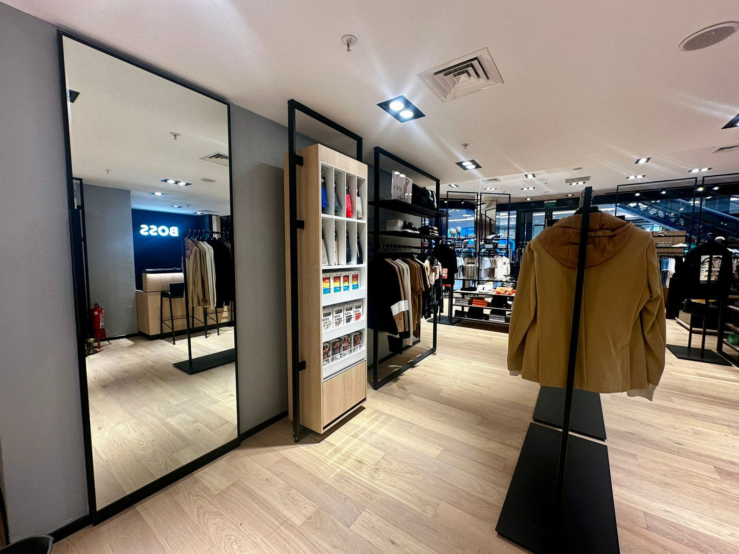 Hugo Boss Parque Arauco