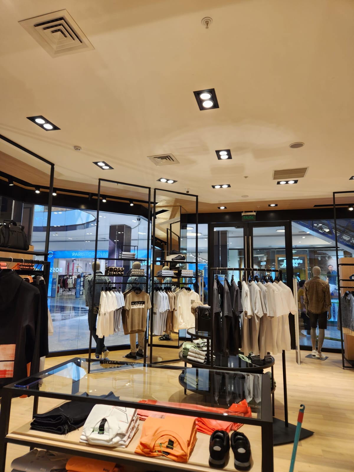 Hugo Boss Parque Arauco