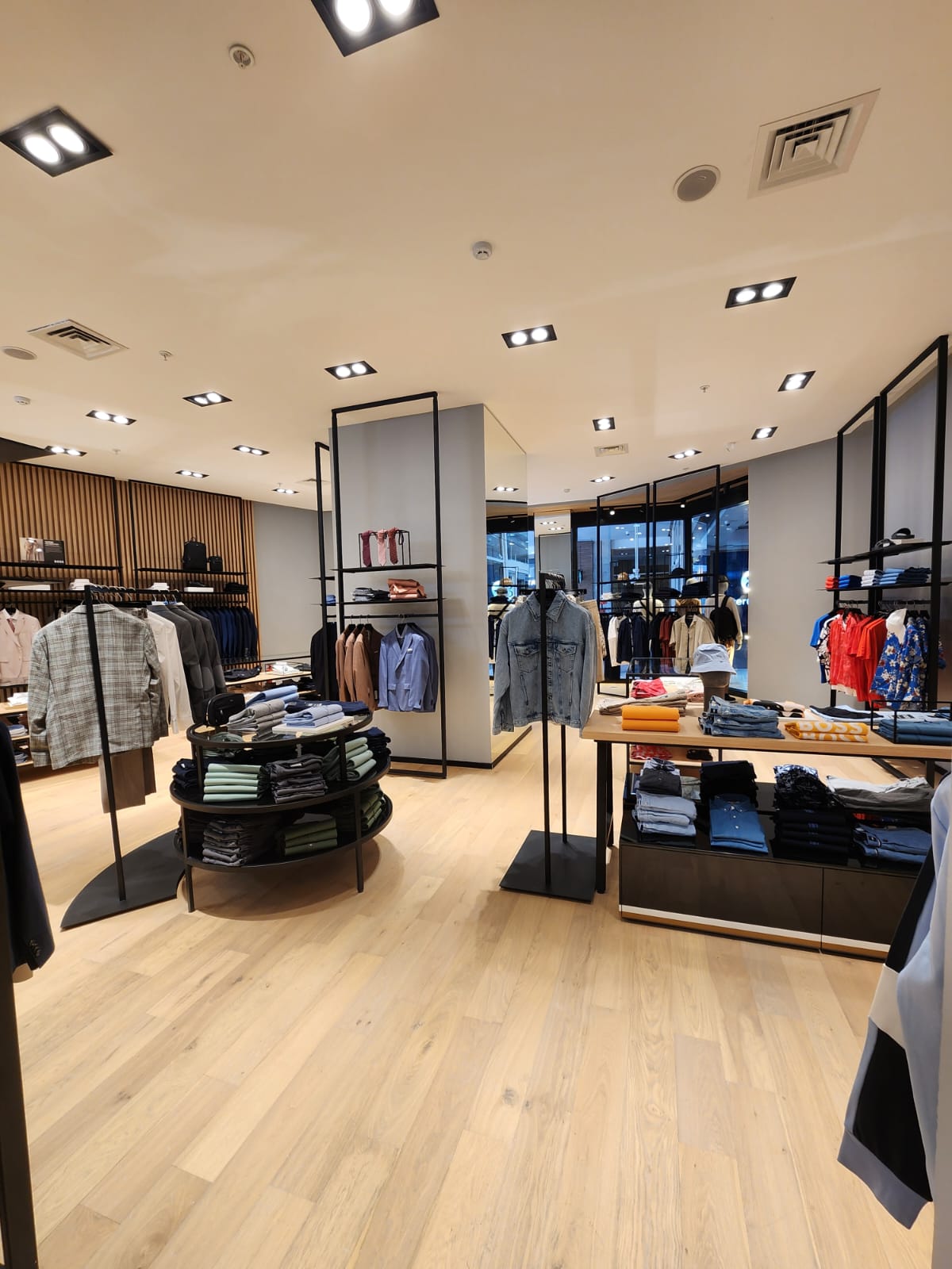 Hugo Boss Parque Arauco