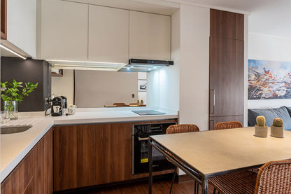 Edificio La Gloria, The Place